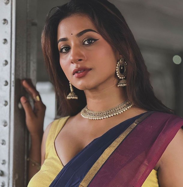 female Call Girls in Dhanbad